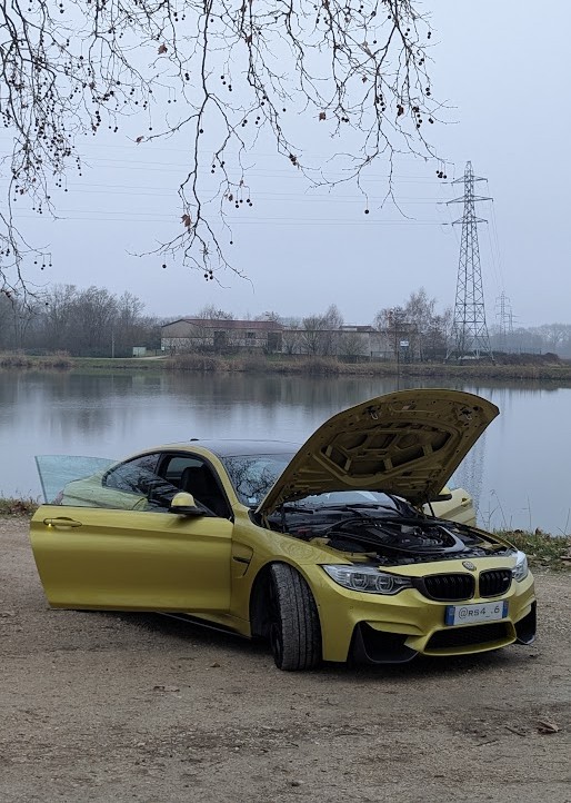 BMW M4 mis en scène