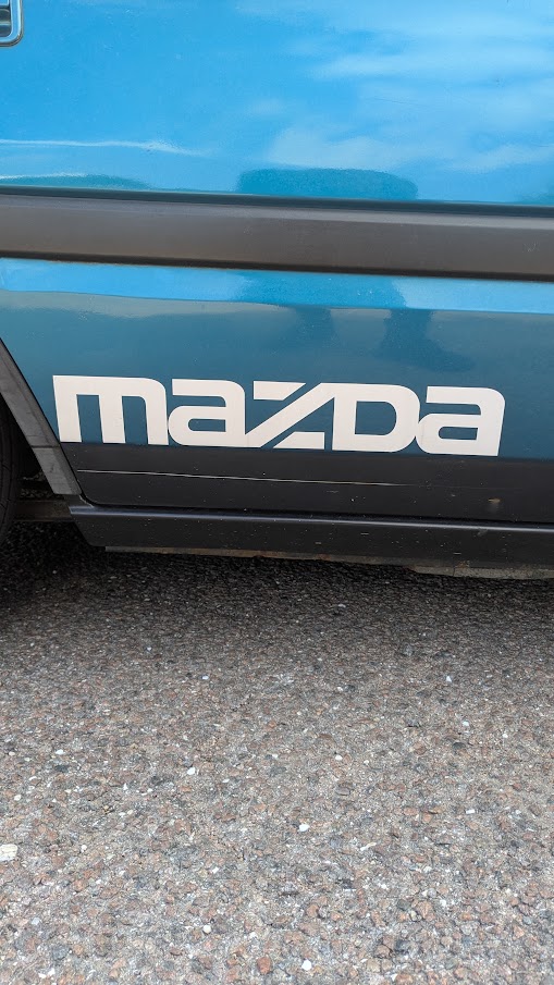 Mazda 323F MK4 marque